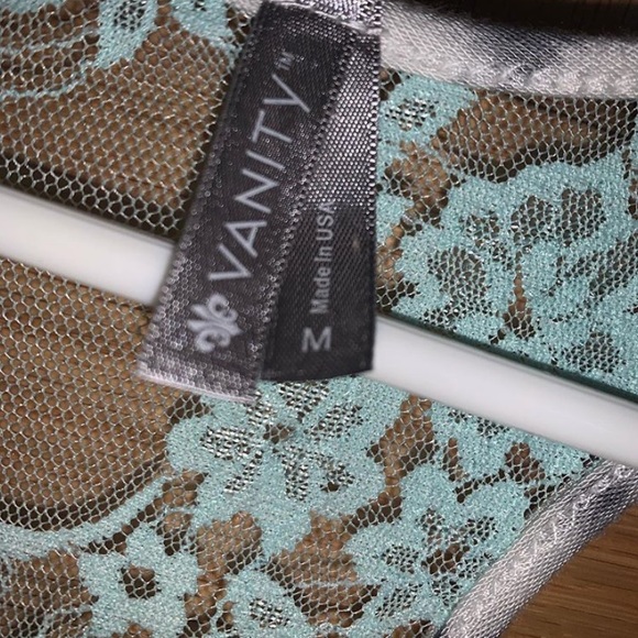 🌸Tank top - Picture 2 of 3